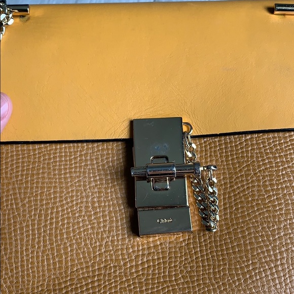 Chloe Drew - Picture 3 of 8